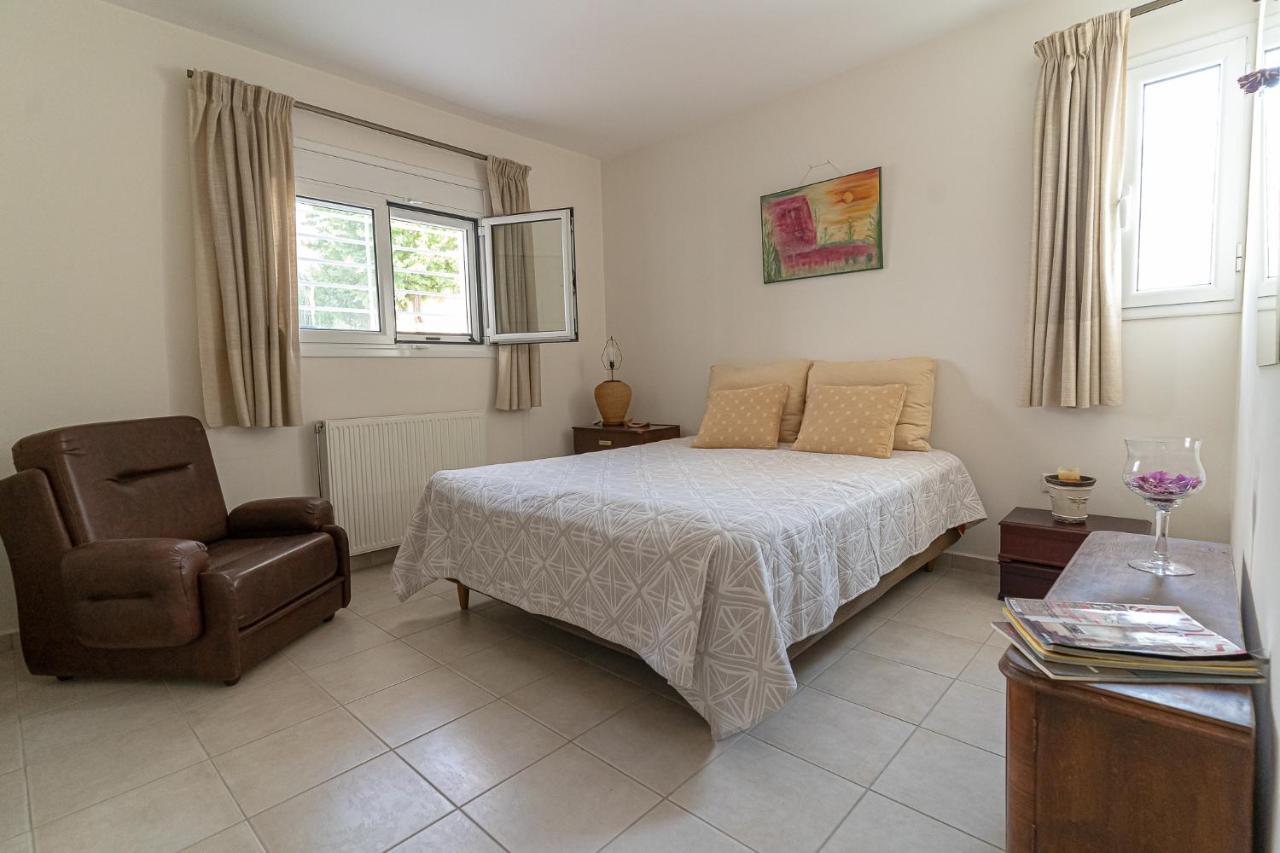 דירות Vrahati Casa D'Arte מראה חיצוני תמונה