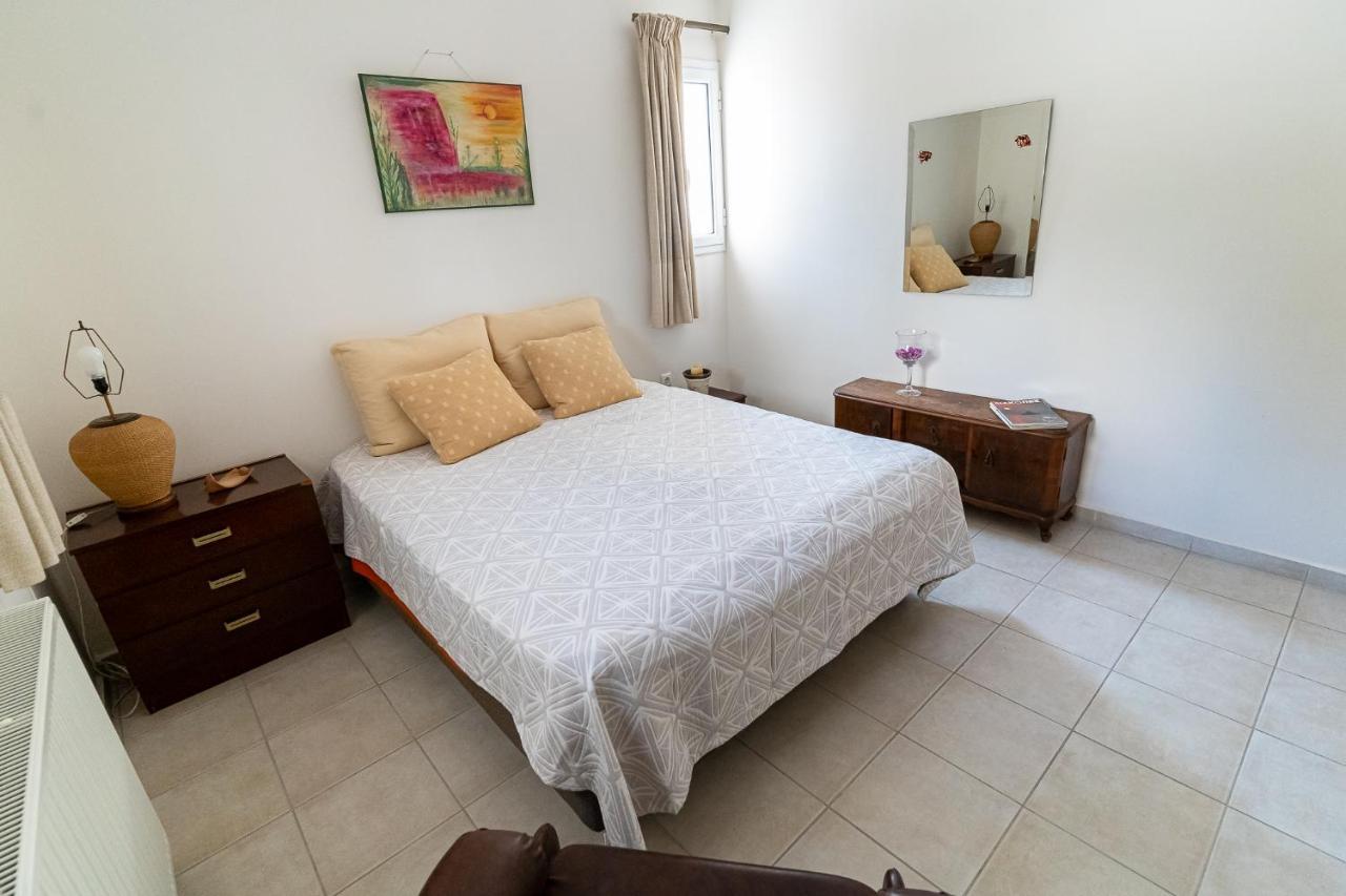 דירות Vrahati Casa D'Arte מראה חיצוני תמונה